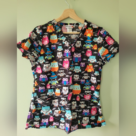 6 Festive Scrub Tops - Picture 1 of 6